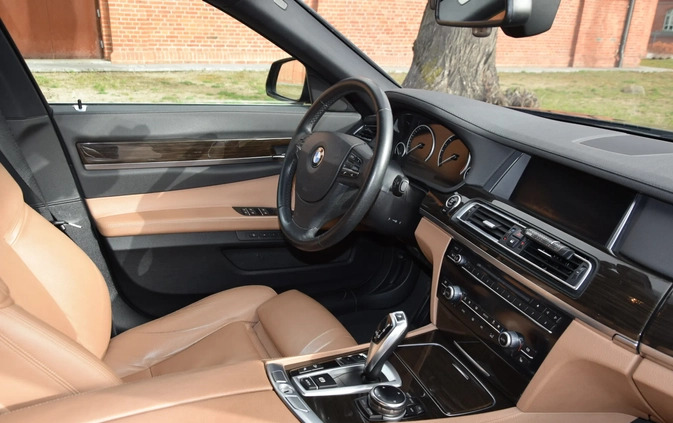 BMW Seria 7 cena 74500 przebieg: 271000, rok produkcji 2014 z Olsztyn małe 562